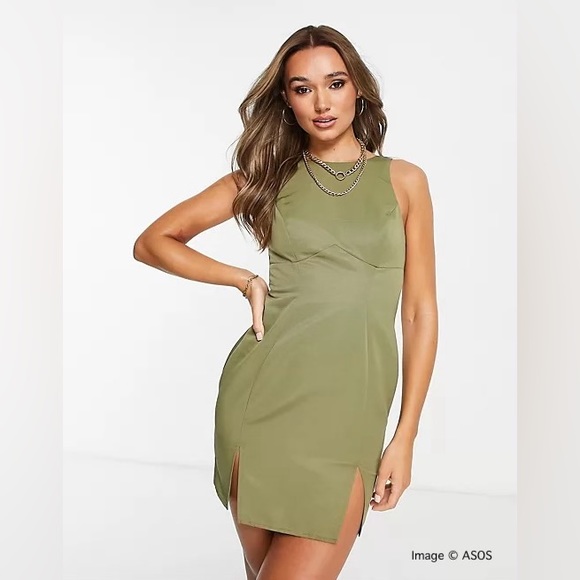 Racer Neck Structured Mini Dress with Seam Detail Size 6 - Picture 1 of 6